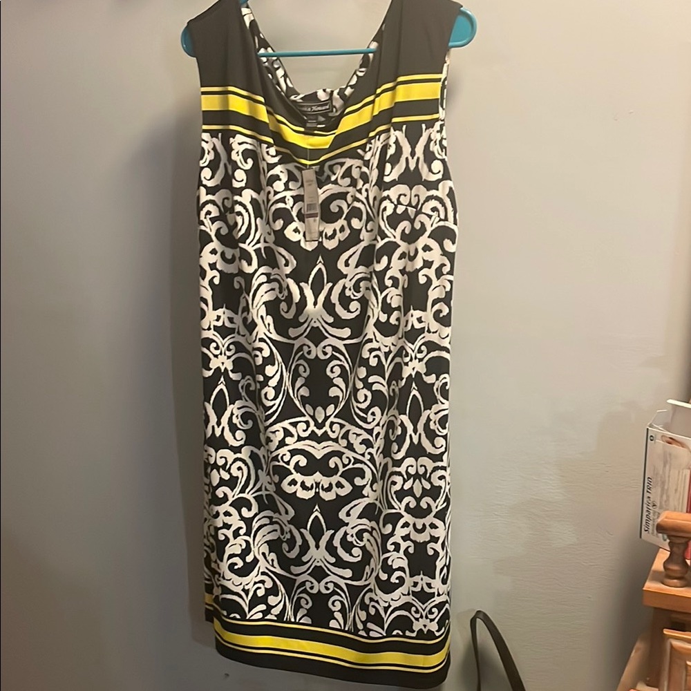Jessica Howard Black and White Sleeveless Cowl Neck Sheath Mini Dress